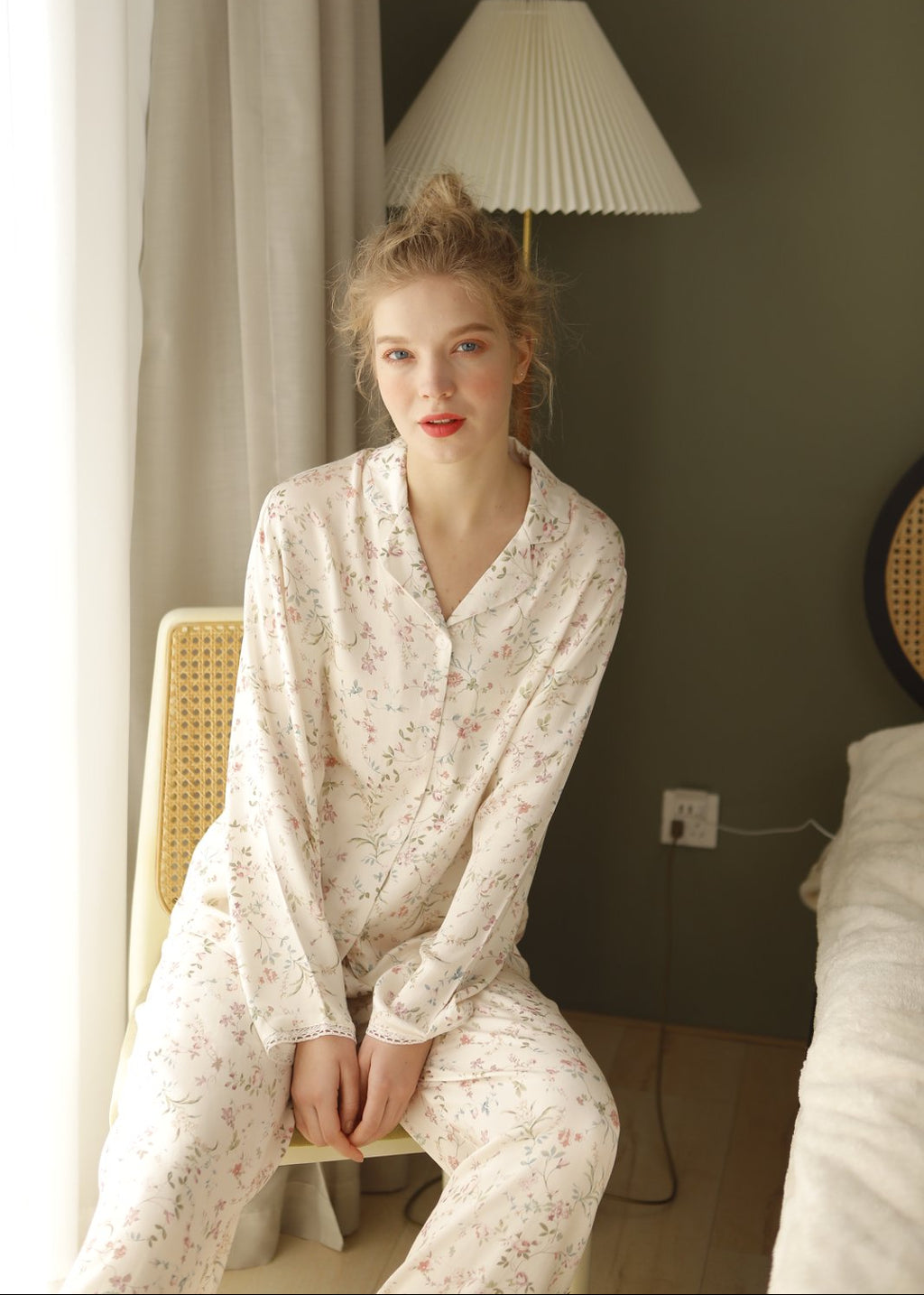 Bộ Pyjama Mặc Nhà Soft Beige Floral